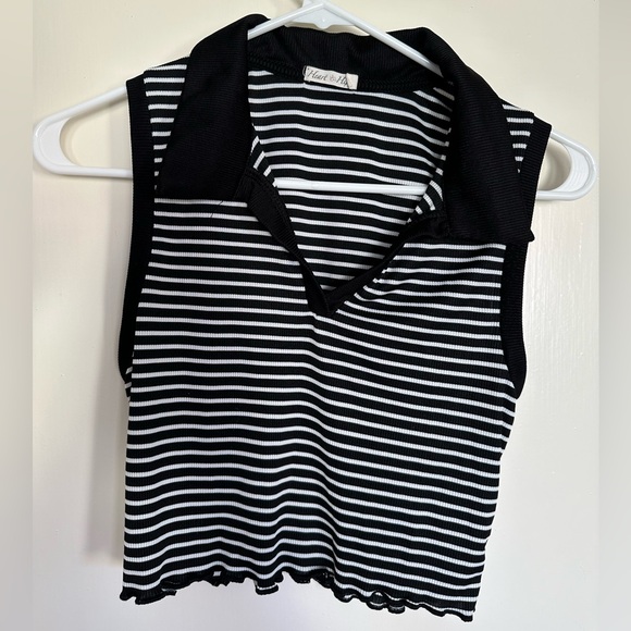 Collared cropped tank - Picture 1 of 2